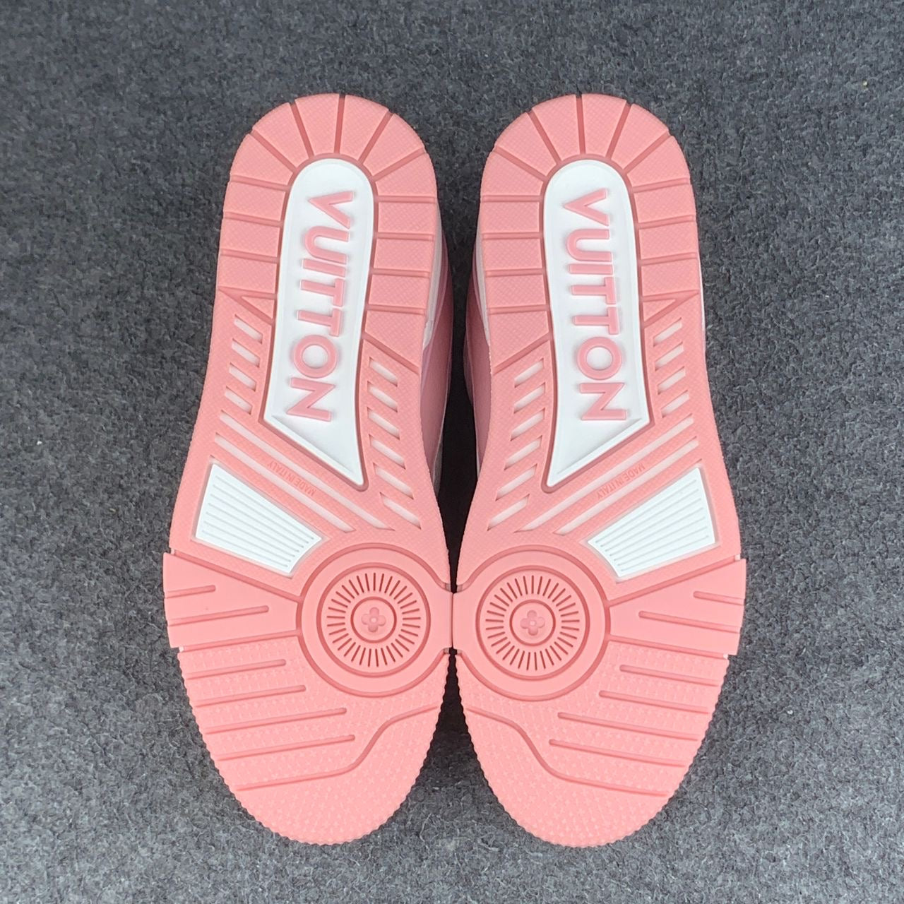WMNS LV Trainer ‘Rose’
