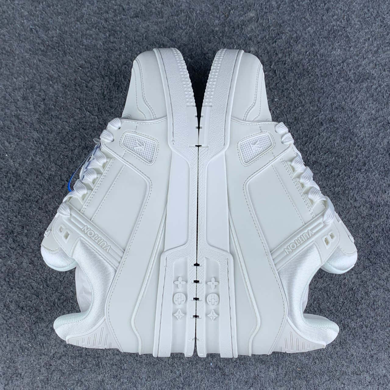 LV Trainer Low 'White' (2)