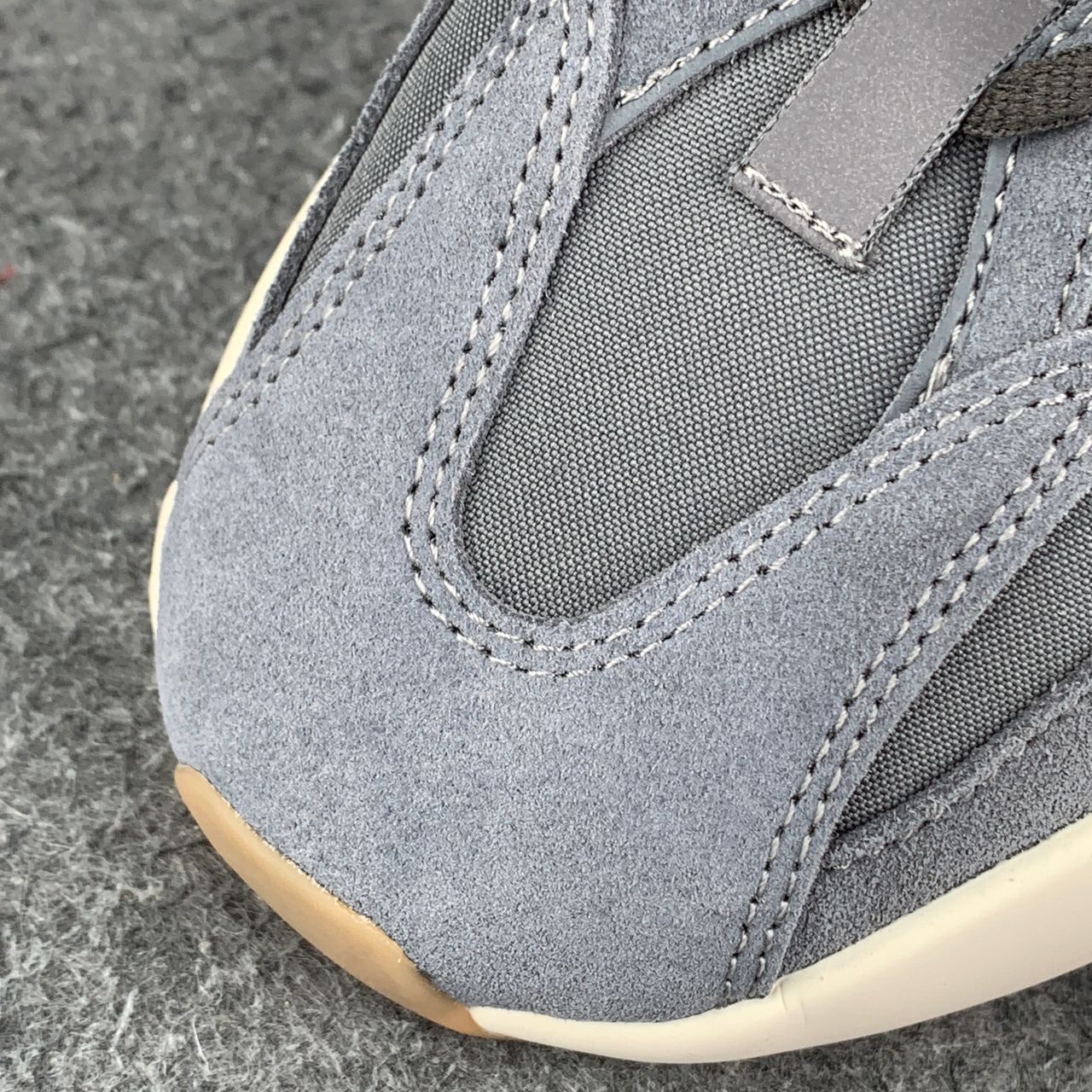 Yeezy Boost 700 'Magnet'
