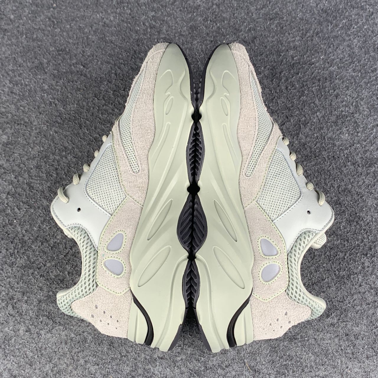 Adidas Yeezy Boost 700 'Salt'