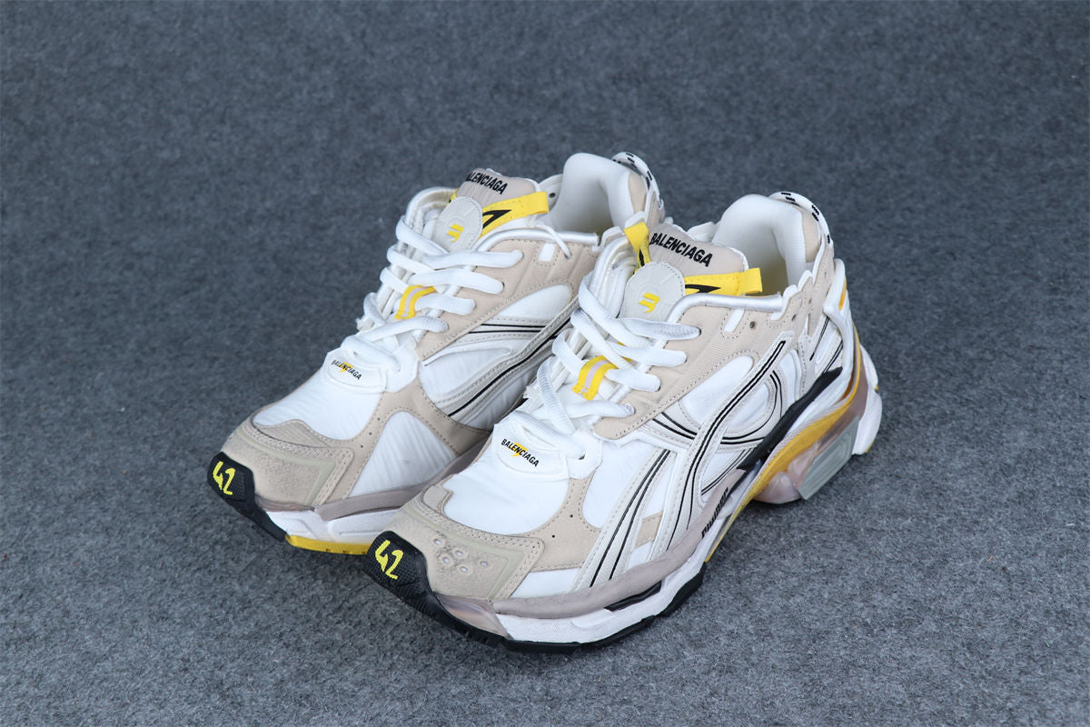 Balenciaga Wmns Runner Sneaker 'Beige'