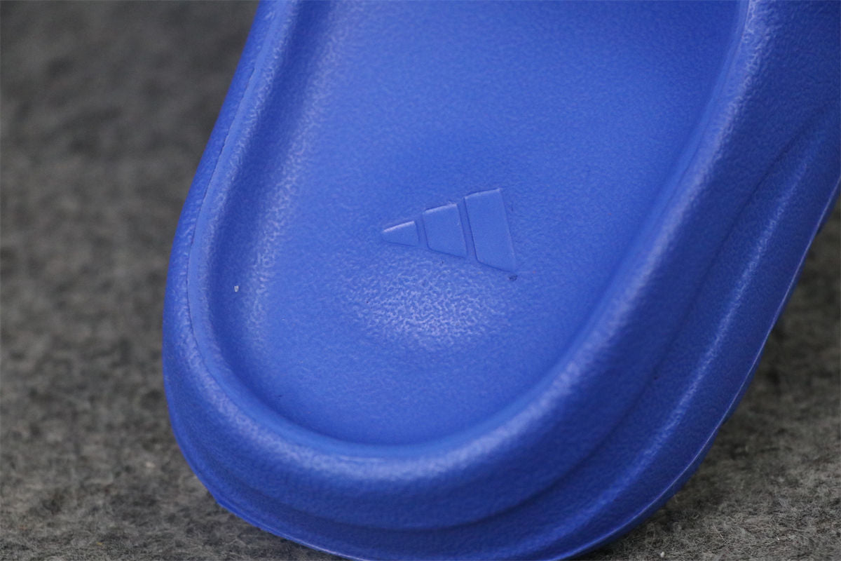 Yeezy Slides 'Azure'