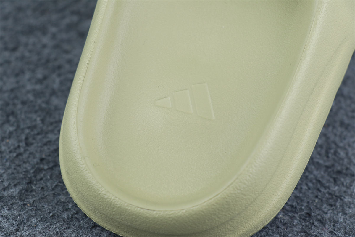 Yeezy Slides 'Resin'